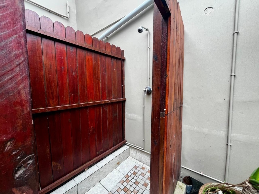 5 Bedroom Property for Sale in Nahoon Eastern Cape